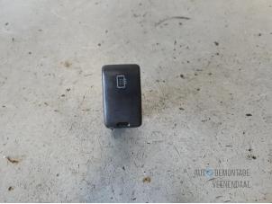 Used Rear window heating switch Seat Arosa (6H1) 1.4 MPi Price € 5,00 Margin scheme offered by Autodemontage Veenendaal BV