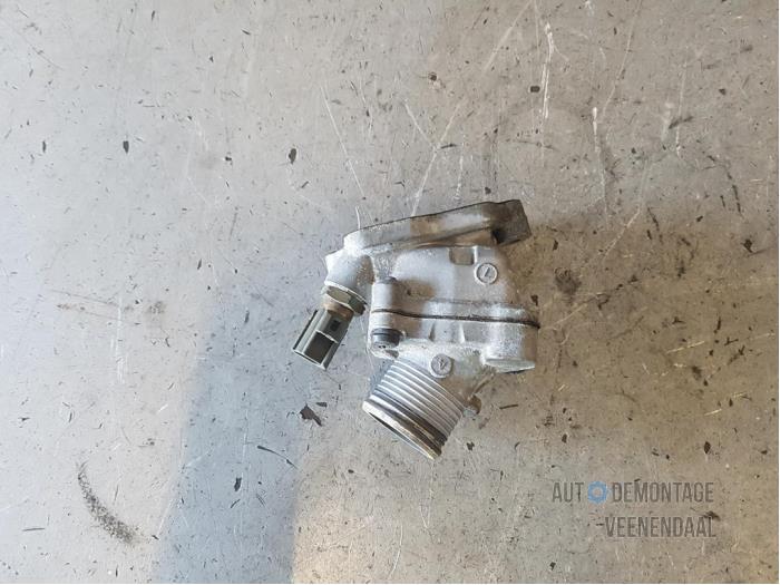 Usagé Boîtier thermostat Volvo V70 (SW) 2.4 20V 140 Prix € 14,00 Règlement à la marge proposé par Autodeleninkleur