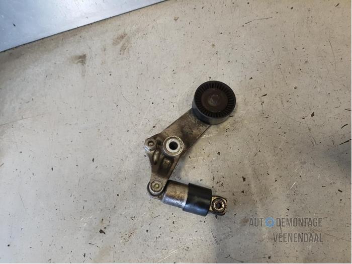 Usados Rodillo tensor correa múltiple Toyota Celica (ZZT230/231) 1.8i 16V Precio € 25,00 Norma de margen ofrecido por Autodeleninkleur