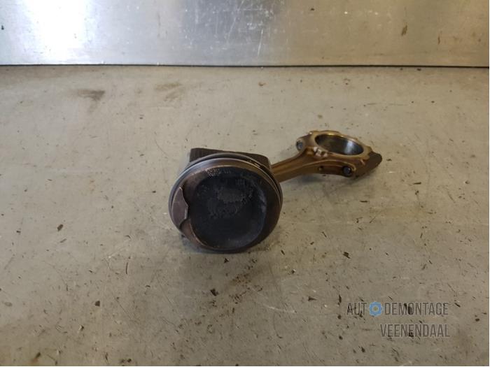 Usagé Piston Toyota Celica (ZZT230/231) 1.8i 16V Prix € 50,00 Règlement à la marge proposé par Autodeleninkleur