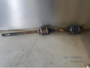 Used Front drive shaft, right Renault Safrane II 3.0 V6 RXT Autom. Price € 50,00 Margin scheme offered by Autodemontage Veenendaal BV