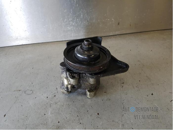 Usagé Pompe de direction Renault Safrane II 3.0 V6 RXT Autom. Prix € 20,00 Règlement à la marge proposé par Autodeleninkleur
