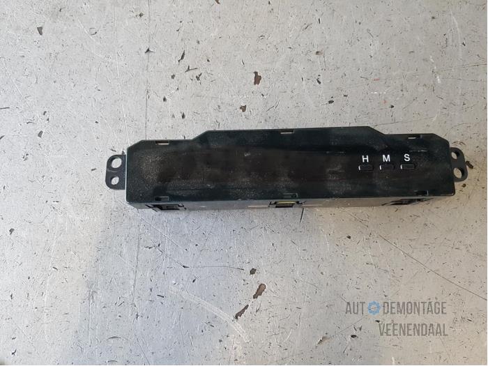 Begagnade Innerdisplay Chevrolet Nubira Wagon (J100) 1.6 16V Pris € 14,00 Marginaltabell erbjuds av Autodeleninkleur