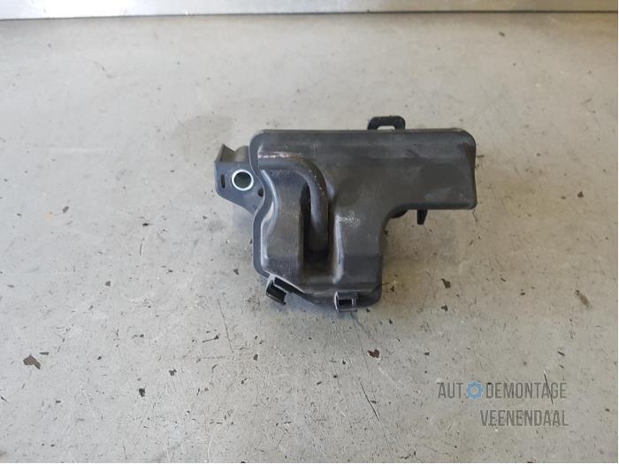 Begagnade Diverse Opel Corsa D 1.3 CDTi 16V ecoFLEX Pris € 20,00 Marginaltabell erbjuds av Autodeleninkleur