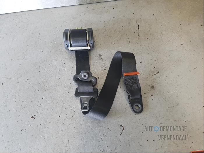 Front seatbelt, right from a Ford Focus 1 1.8 TDCi 100 2004
