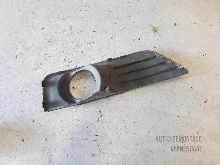 Fog light cover plate, right from a Ford Focus 2 1.6 16V 2007