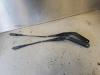 Front wiper arm from a BMW 1 serie (E87/87N) 116i 1.6 16V 2006
