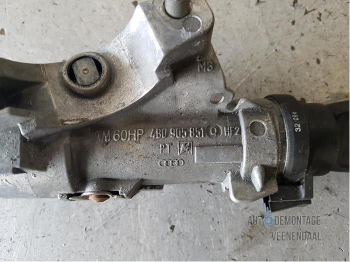 Ignition lock + computer from a Skoda Fabia II (5J) 1.2i 2009