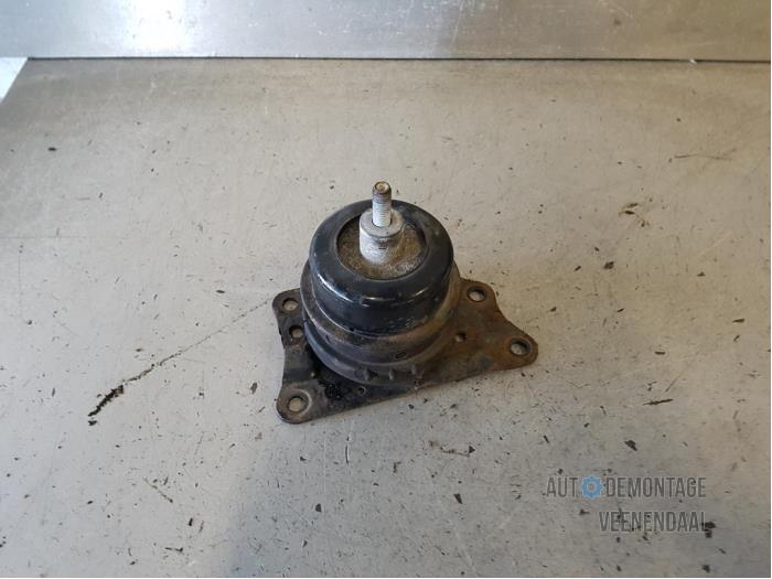 Used Engine mount Skoda Fabia II (5J) 1.2i Price € 9,00 Margin scheme offered by Autodeleninkleur