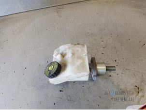 Used Master cylinder Peugeot 206 (2A/C/H/J/S) 1.1 XN,XR Price € 9,00 Margin scheme offered by Autodemontage Veenendaal BV