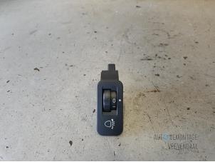 Used AIH headlight switch Peugeot 206 (2A/C/H/J/S) 1.1 XN,XR Price € 5,00 Margin scheme offered by Autodemontage Veenendaal BV