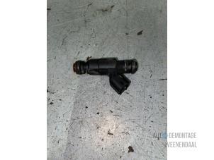 Used Injector (petrol injection) BMW Mini One/Cooper (R50) 1.6 16V One Price € 10,00 Margin scheme offered by Autodemontage Veenendaal BV