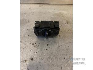Used Light switch BMW 1 serie (E87/87N) 116d 16V Price € 9,45 Margin scheme offered by Autodemontage Veenendaal BV