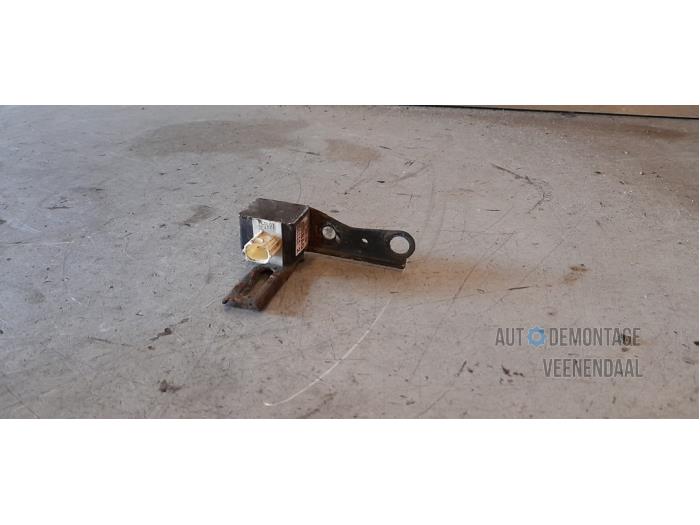 Gebrauchte Airbag Sensor Toyota Yaris (P1) 1.3 16V VVT-i Preis € 16,50 Margenregelung angeboten von Autodeleninkleur