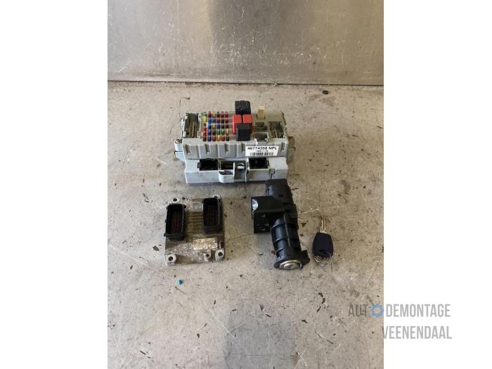 Used Ignition lock + computer Fiat Punto II (188) 1.2 16V Price € 95,00 Margin scheme offered by Autodeleninkleur
