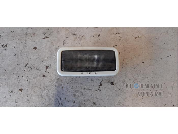 Begagnade Innerbelysning, fram Volkswagen Lupo (6X1) 1.0 MPi 50 Pris € 5,00 Marginaltabell erbjuds av Autodeleninkleur