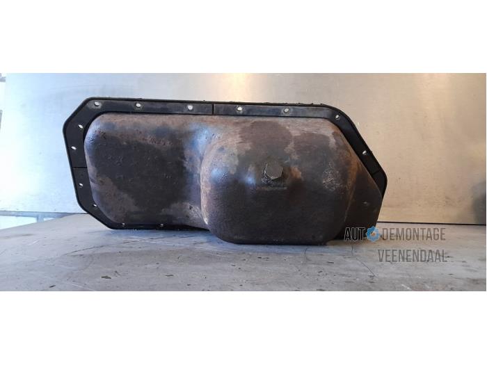 Sump from a Volkswagen Lupo (6X1) 1.0 MPi 50 1998
