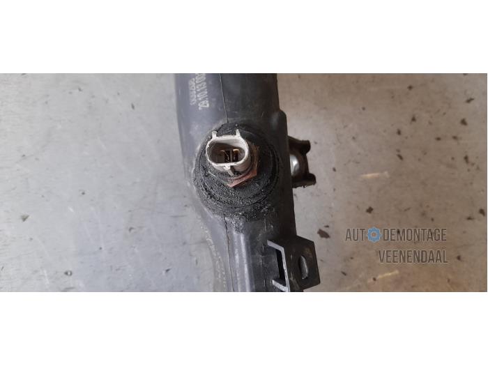 Intercooler Rohr van een Toyota Avensis (T27) 2.0 16V D-4D-F 2013