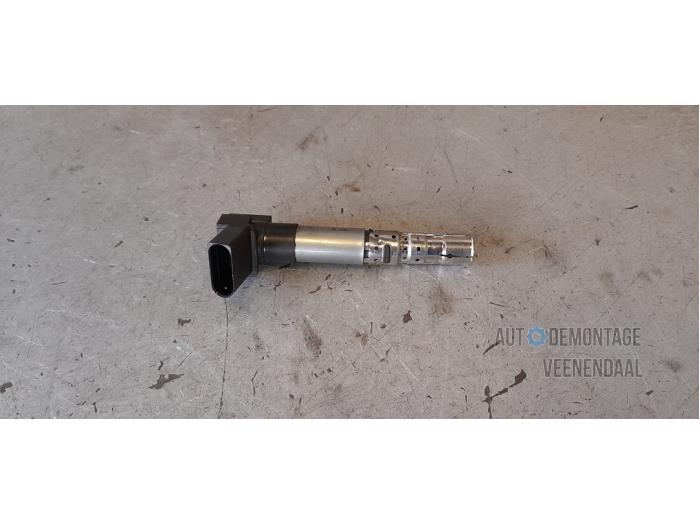 Usagé Broche bobine Volkswagen Passat Variant (3B6) 2.3 V5 20V Prix € 8,00 Règlement à la marge proposé par Autodeleninkleur