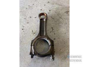 Used Connecting rod BMW 1 serie (E87/87N) 116d 16V Price € 25,00 Margin scheme offered by Autodemontage Veenendaal BV
