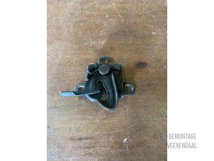 Used Bonnet lock mechanism Fiat Panda (169) 1.2 Fire Price € 14,00 Margin scheme offered by Autodemontage Veenendaal BV