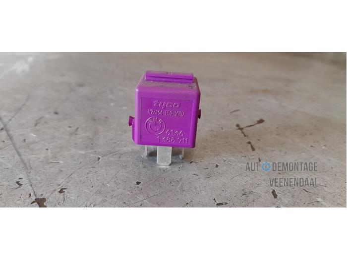 Usagé Relais Austin Mini Open (R52) 1.6 16V Cooper Prix € 5,00 Règlement à la marge proposé par Autodeleninkleur