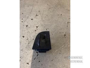 Used Electric window switch Audi A6 Avant Quattro (C5) 2.4 V6 30V Price € 4,00 Margin scheme offered by Autodemontage Veenendaal BV