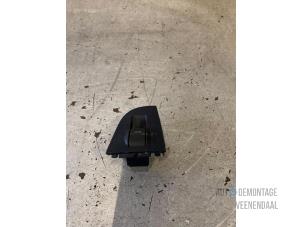 Used Electric window switch Audi A6 Avant Quattro (C5) 2.4 V6 30V Price € 4,00 Margin scheme offered by Autodemontage Veenendaal BV