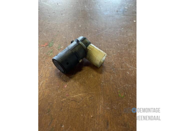 Usados Sensor PDC Audi A6 Avant Quattro (C5) 2.4 V6 30V Precio € 10,00 Norma de margen ofrecido por Autodeleninkleur