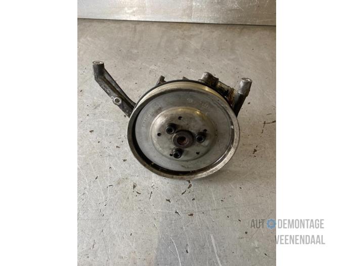 Usagé Pompe de direction Audi A6 Avant Quattro (C5) 2.4 V6 30V Prix € 29,00 Règlement à la marge proposé par Autodeleninkleur