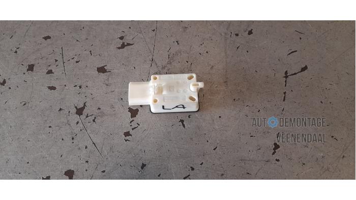 Gebrauchte Airbag Sensor Renault Scénic III (JZ) 1.6 16V Preis € 23,00 Margenregelung angeboten von Autodeleninkleur