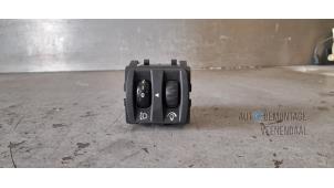 Used AIH headlight switch Renault Scénic III (JZ) 1.6 16V Price € 5,00 Margin scheme offered by Autodemontage Veenendaal BV