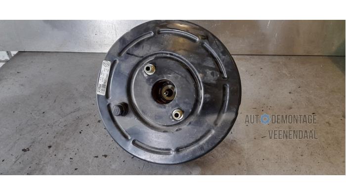 Usagé Servo frein Renault Megane II (BM/CM) 1.4 16V 98 Prix € 15,00 Règlement à la marge proposé par Autodeleninkleur