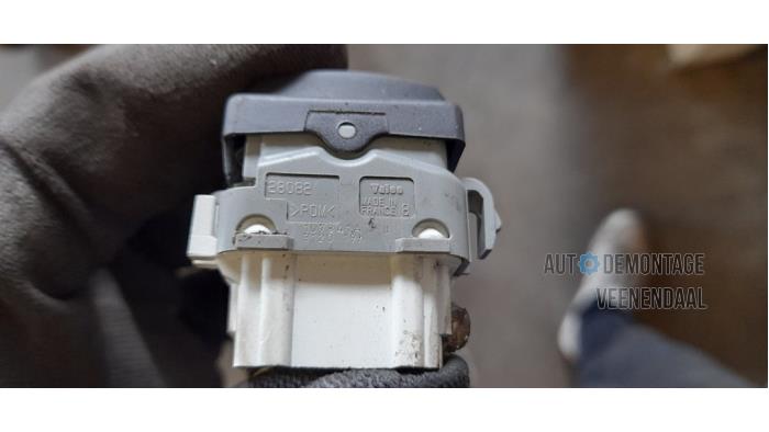 Cruise control switch from a Renault Megane II (BM/CM) 1.4 16V 98 2003
