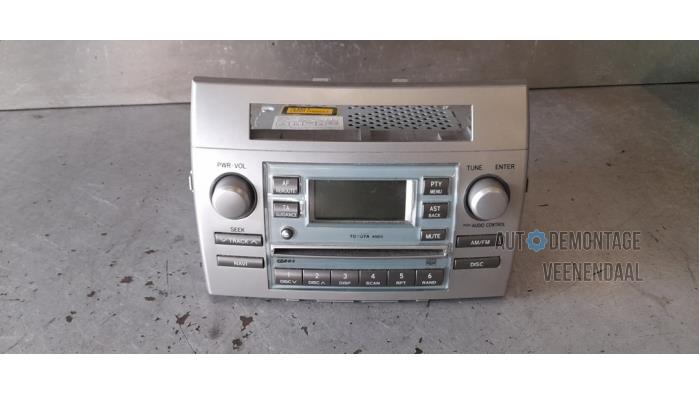 Radio CD Spieler van een Toyota Corolla Verso (R10/11) 1.8 16V VVT-i 2006