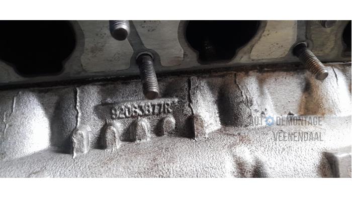 Cylinder head from a Opel Frontera (6B) 2.2i 16V 2003