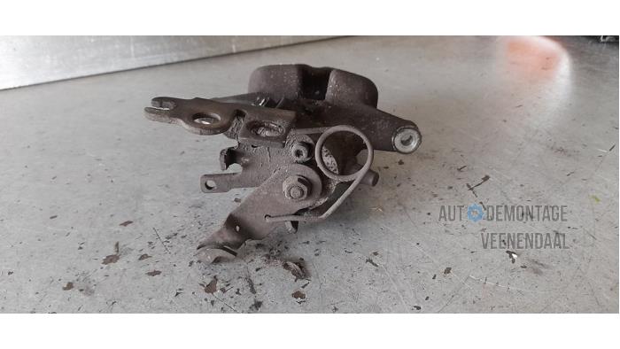 Gebrauchte Bremszange rechts hinten Volkswagen Caddy III (2KA,2KH,2CA,2CH) 2.0 SDI Preis € 18,00 Margenregelung angeboten von Autodeleninkleur