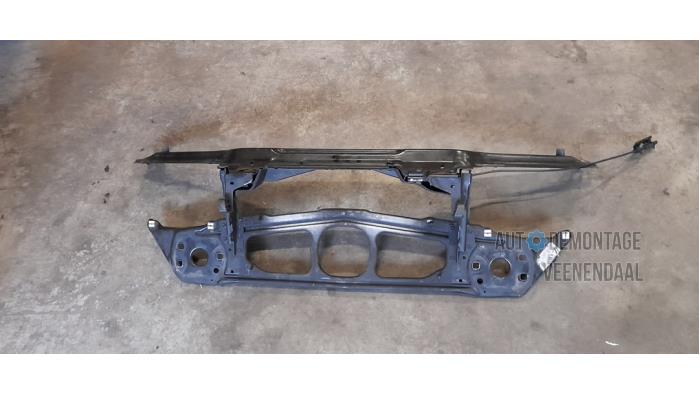 Begagnade Front BMW 3 serie Compact (E46/5) 316ti 16V Pris € 35,00 Marginaltabell erbjuds av Autodeleninkleur