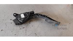 Used Accelerator pedal Ford Fiesta 6 (JA8) 1.4 16V Price € 44,00 Margin scheme offered by Autodemontage Veenendaal BV