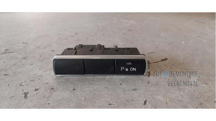 Usados Interruptor PDC Ford Fiesta 6 (JA8) 1.4 16V Precio € 14,00 Norma de margen ofrecido por Autodeleninkleur