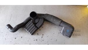 Used Air intake hose BMW Mini One/Cooper (R50) 1.6 16V Cooper Price € 10,00 Margin scheme offered by Autodemontage Veenendaal BV