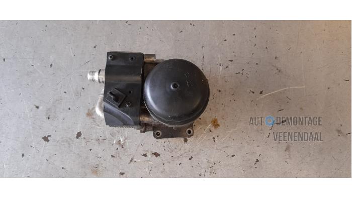 Gebrauchte Ölfiltergehäuse BMW 3 serie Compact (E46/5) 316ti 16V Preis € 29,00 Margenregelung angeboten von Autodeleninkleur