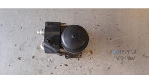 Used Oil filter housing BMW 3 serie Compact (E46/5) 316ti 16V Price € 29,00 Margin scheme offered by Autodemontage Veenendaal BV