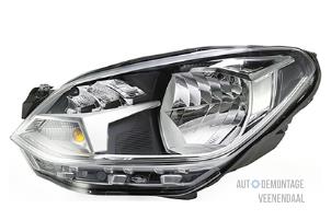 New Headlight, left Volkswagen Up! (121) Price € 205,70 Inclusive VAT offered by Autodemontage Veenendaal BV
