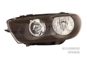New Headlight, left Volkswagen Scirocco (137/13AD) Price € 117,98 Inclusive VAT offered by Autodemontage Veenendaal BV
