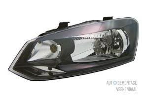 New Set of headlight bulbs, left + right Volkswagen Polo V (6R) Price € 145,20 Inclusive VAT offered by Autodemontage Veenendaal BV
