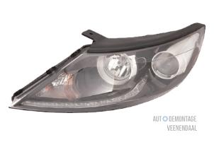 New Headlight, left Kia Sportage (SL) Price € 338,80 Inclusive VAT offered by Autodemontage Veenendaal BV