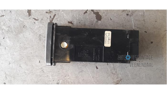 Interruptor de luz de pánico de un Volvo V70 (GW/LW/LZ) 2.5 10V 1997