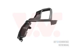 New Rear bumper bracket, left Renault Twingo II (CN) Price € 24,20 Inclusive VAT offered by Autodemontage Veenendaal BV