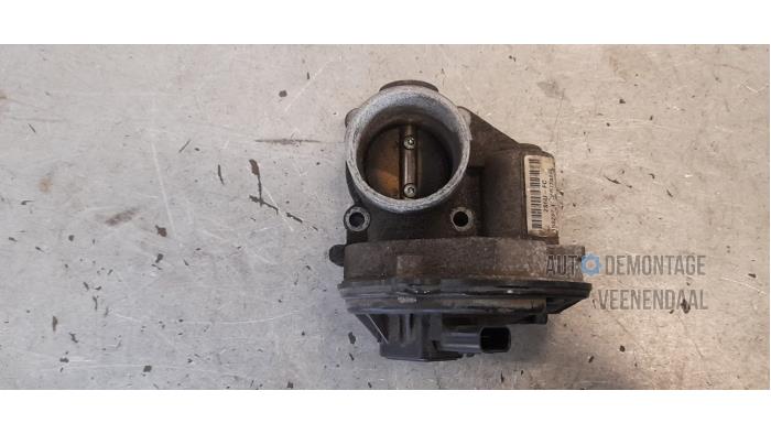 Used Throttle body Ford Focus 2 Wagon 1.6 16V Price € 39,00 Margin scheme offered by Autodeleninkleur